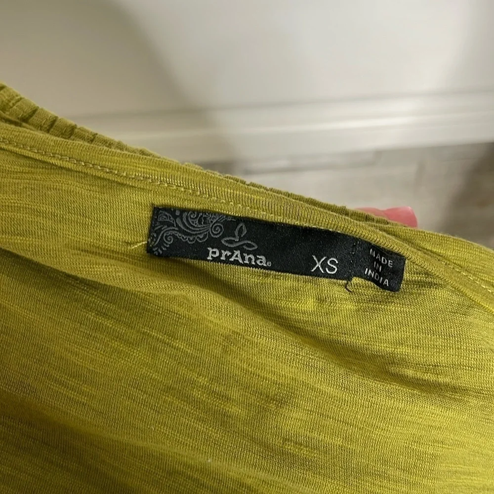 PrAna Ocupas Popover Top Size XS Green - Picture 2 of 6
